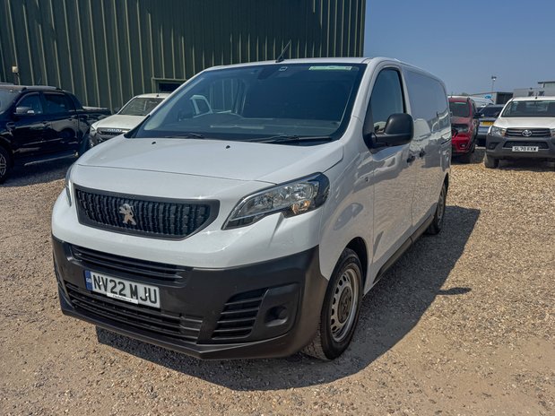 Peugeot Expert MWB L2H1 Low Roof Professional Premium 2700 Air Con EURO 6 2