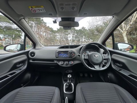 Toyota Yaris 1.5 VVT-i Icon Euro 6 5dr 3