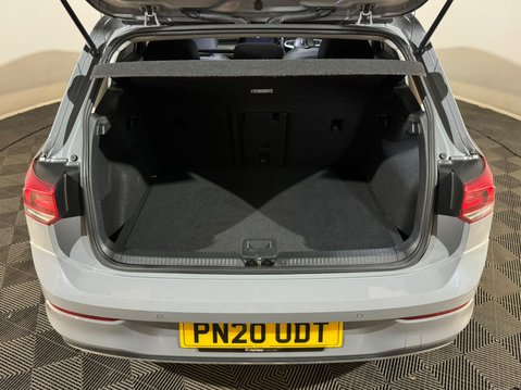 Volkswagen Golf STYLE ETSI DSG 7