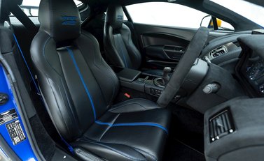 Aston Martin Vantage GT8 10