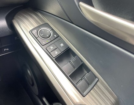 Lexus Is 2.5 IS 300h Advance CVT 4dr 61