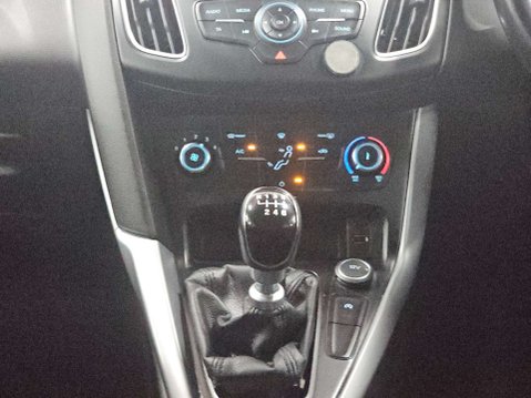 Ford Focus 1.0 Focus Zetec 5dr 85
