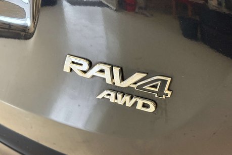 Toyota Rav4 2.2 D-4D Invincible SUV 5dr Diesel Manual 4WD Euro 5 (150 ps) 56