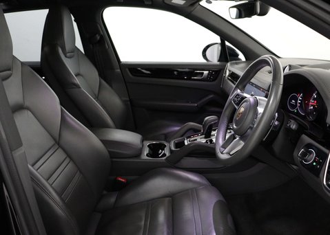 Porsche Cayenne 2.9 Cayenne V6 S Auto 4WD 5dr 35