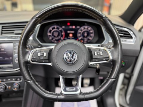 Volkswagen Tiguan 2.0 TDI BlueMotion Tech R-Line Euro 6 (s/s) 5dr 60