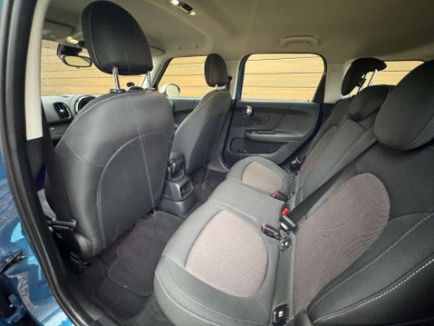Mini Countryman 1.5 Countryman Cooper 5dr 32