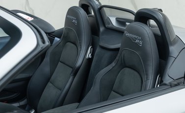 Porsche 718 SPYDER RS 36