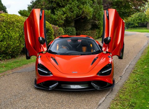 McLaren 765LT Spider 3