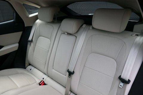 Jaguar E-Pace 2.0 E-PACE R-Dynamic HSE i AWD Auto 4WD 5dr 46