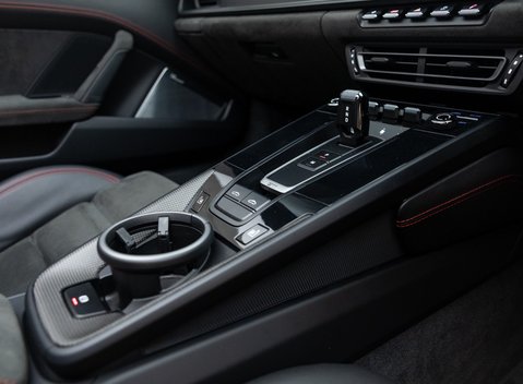 Porsche 911 Targa 4 GTS (992) 28