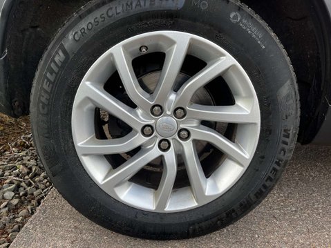 Land Rover Discovery Sport 2.0 Discovery Sport SE Si4 Auto 4WD 5dr 8