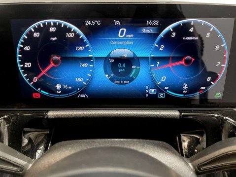 Mercedes-Benz GLA 1.3 GLA180 AMG Line (Premium Plus) SUV 5dr Petrol 7G-DCT Euro 6 (s/s) (136 14