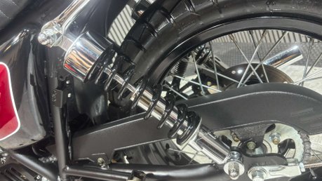Bullit Hunt 2020 ONLY 1K MODERN 125CC RETRO BIKE CAFE RACER LEARNER 35