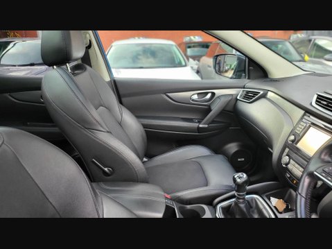 Nissan Qashqai TEKNA DIG-T 17