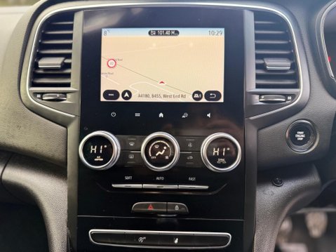 Renault Megane 1.5 Blue dCi Iconic Sport Tourer Euro 6 (s/s) 5dr 17