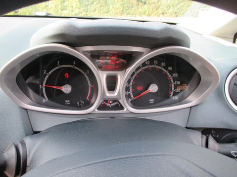 Ford Fiesta 1.4 Zetec 5dr 14