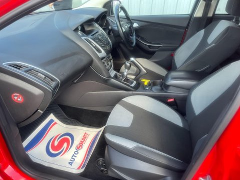 Ford Focus 1.6 TDCi Zetec S Euro 5 (s/s) 5dr 4