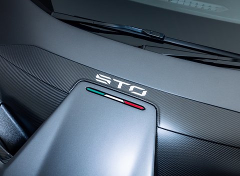 Lamborghini Huracan STO 42