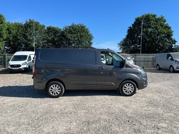 Ford Transit Custom SWB L1H1 Low Roof Limited 280 Air Con Alloys Sensors EURO 6 NO VAT 5