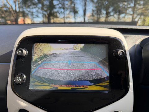 Toyota Aygo 1.0 VVT-i x-play Euro 6 5dr 2