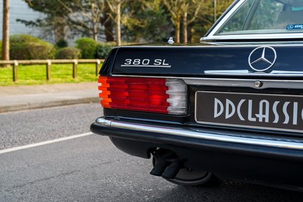 Mercedes-Benz SL Series 380 SL 15