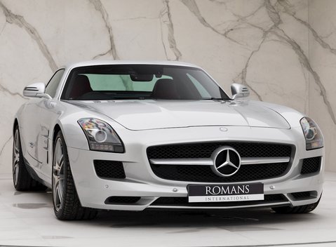 Mercedes-Benz SLS AMG 1