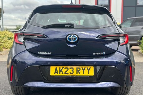 Toyota Corolla 2.0 VVT-h Icon Hatchback 5dr Petrol Hybrid CVT Euro 6 (s/s) (196 ps) 5