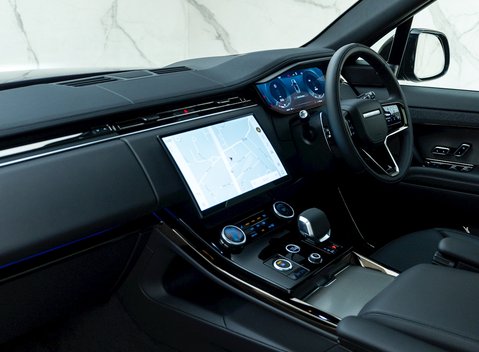 Land Rover Range Rover Sport P440e Dynamic SE 17