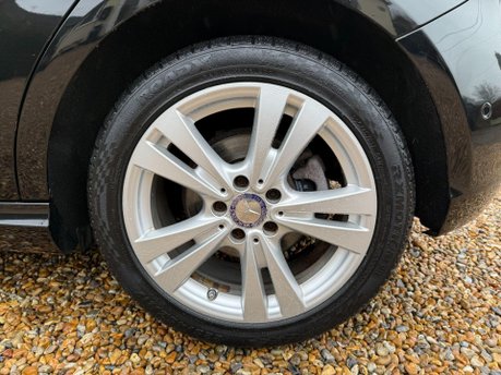 Mercedes-Benz A Class 2.1 A200d Sport (Premium) 7G-DCT Euro 6 (s/s) 5dr 11