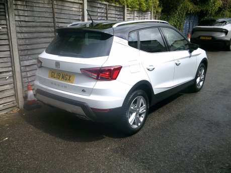 SEAT Arona TSI FR DSG ONLY 36,000 MILES FROM NEW 2