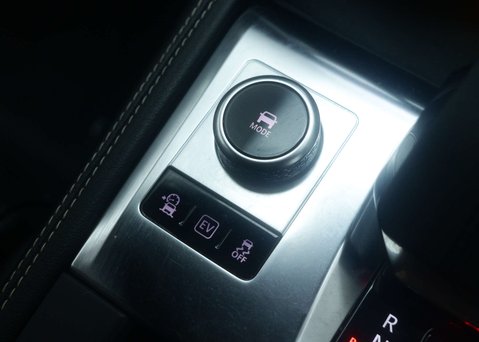 Jaguar F-Pace 2.0 F-Pace R-Dynamic S PHEV AWD Auto 4WD 5dr 37