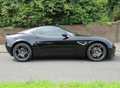 Alfa Romeo 8C Competizione 4