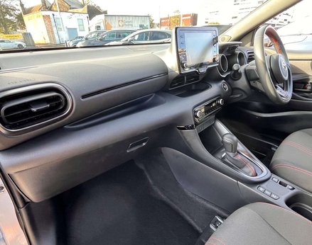 Toyota Yaris 1.5 Yaris GR Sport HEV CVT 5dr 17