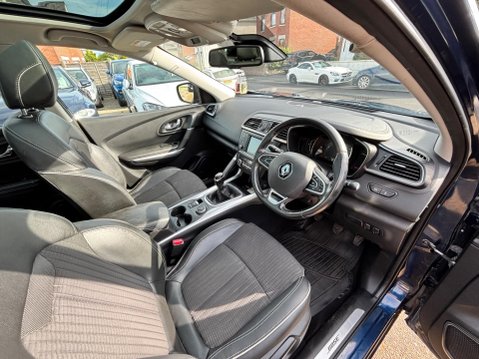 Renault Kadjar 1.6 dCi Signature Nav 4WD Euro 6 (s/s) 5dr 10