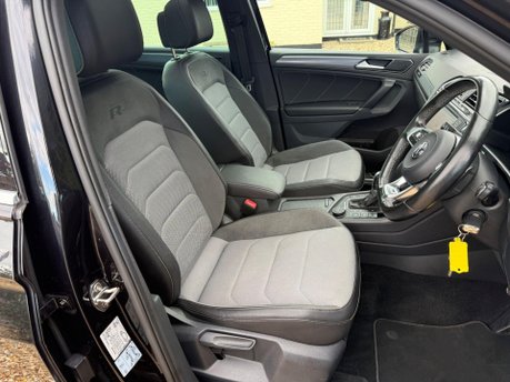 Volkswagen Tiguan 2.0 TDI BlueMotion Tech R-Line DSG 4Motion Euro 6 (s/s) 5dr 22