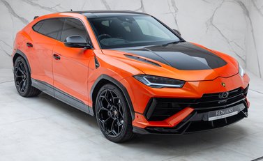 Lamborghini Urus PERFORMANTE 11