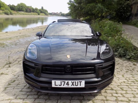 Porsche Macan 2.0T PDK 4WD SUV 72