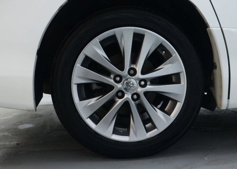 Toyota Vellfire 2.4 PETROL AUTO 5dr 14