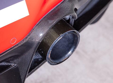 Ferrari F8 SPIDER 40