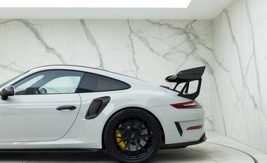 Porsche 911 GT3 RS Weissach (991.2) 36