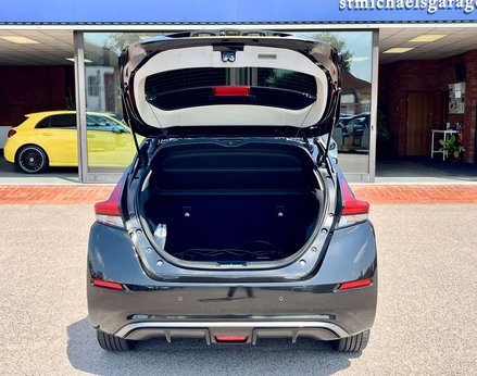 Nissan LEAF Leaf Tekna Electric 110Kw 39kWh (AUTOMATIC) 5dr 63