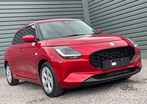 Suzuki Swift Motion 1.2 Mild Hybrid CVT 3