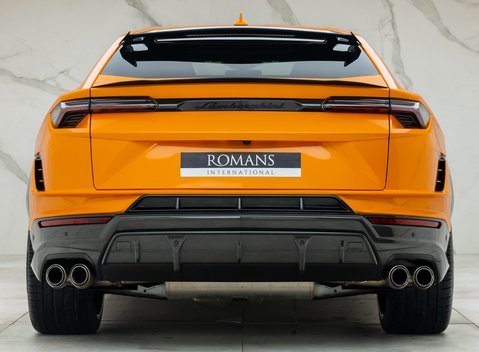 Lamborghini Urus Performante 5