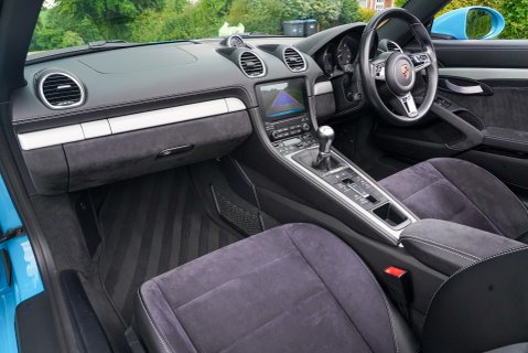 Porsche 718 SPYDER 8