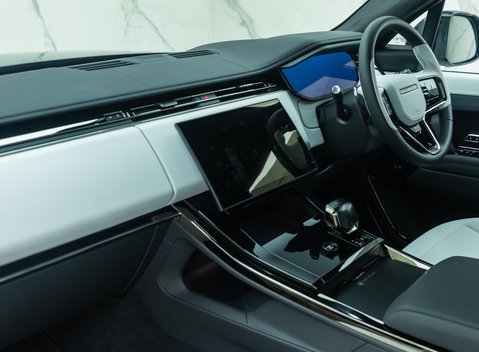 Land Rover Range Rover Sport P635 SV EDITION ONE 21