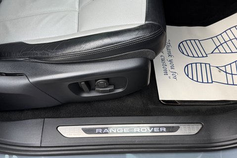 Land Rover Range Rover Evoque FIRST EDITION MHEV - PAN ROOF - NOLITA GREY - TWO TONE LEATHER - HIGH SPEC 40