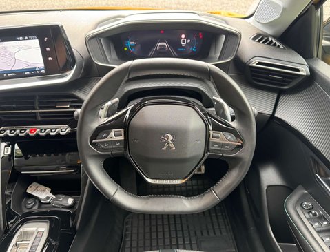 Peugeot 208 1.2 208 Allure Premium + PureTech S/S Auto 5dr 21