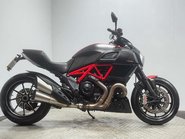 Ducati Diavel 1198 CARBON EDITION 24K 1 OWNER JUST SERVICED MOT APRIL 2027 1