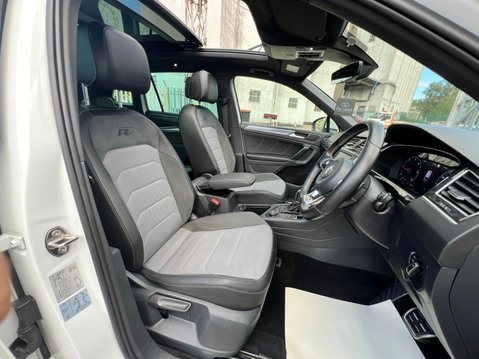Volkswagen Tiguan R LINE TDI BMT 4MOTION DSG 39