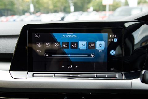 Volkswagen Golf LIFE ETSI DSG 35
